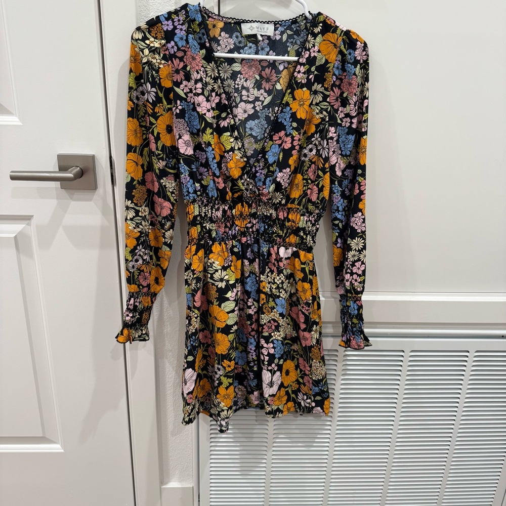 XS WAYF Floral Long Sleeve Smocked Dress